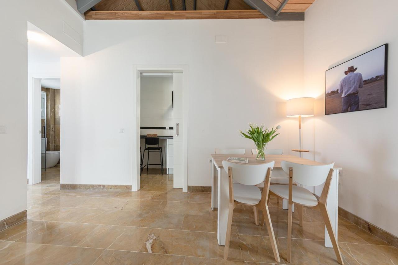 Isg Apartments Zaragoza-Free Parking Севиля Екстериор снимка